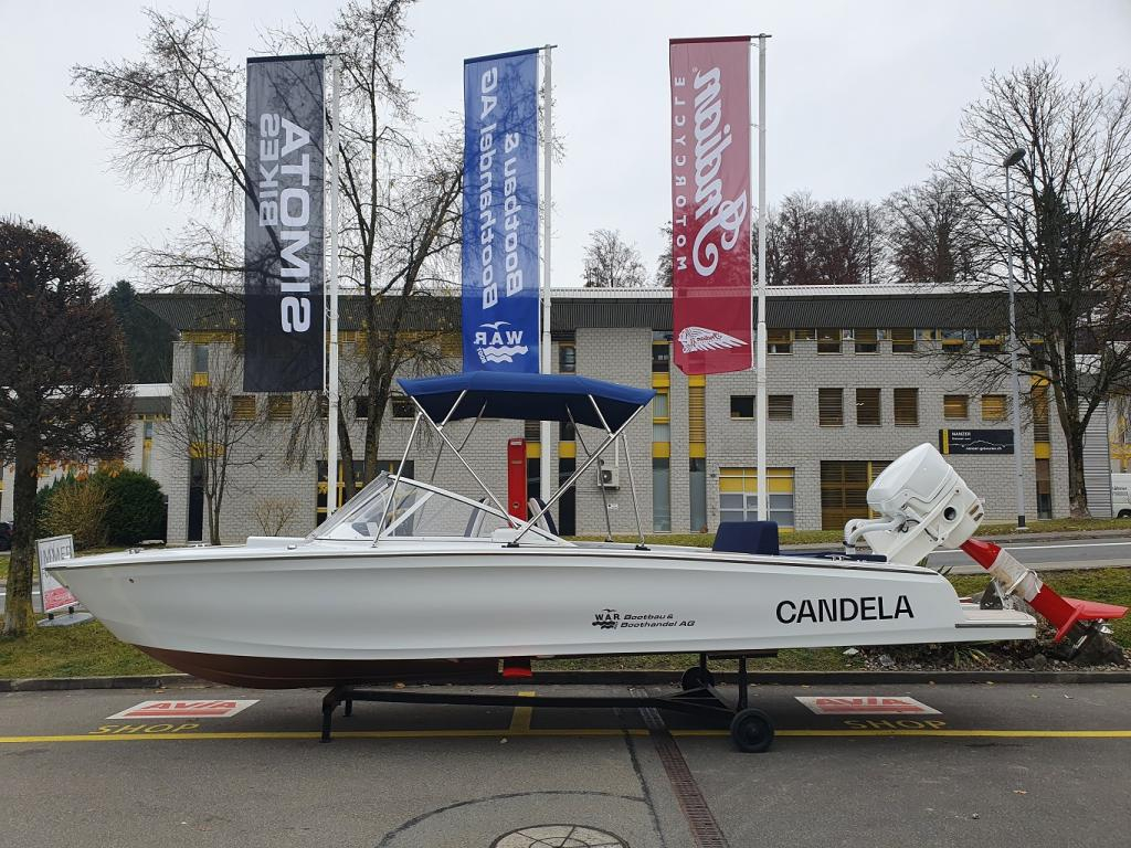 5128390-large 5128390-large